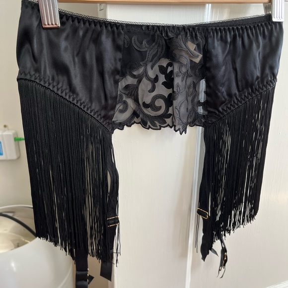 HARLOW & FOX
Augusta Jet 3PC Set 38F UK - Picture 11 of 12